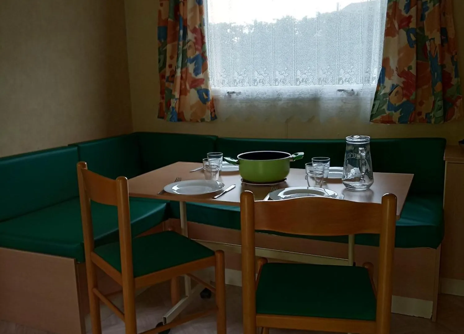 Camping Les Rives Du Ceou Saint-Chamarand