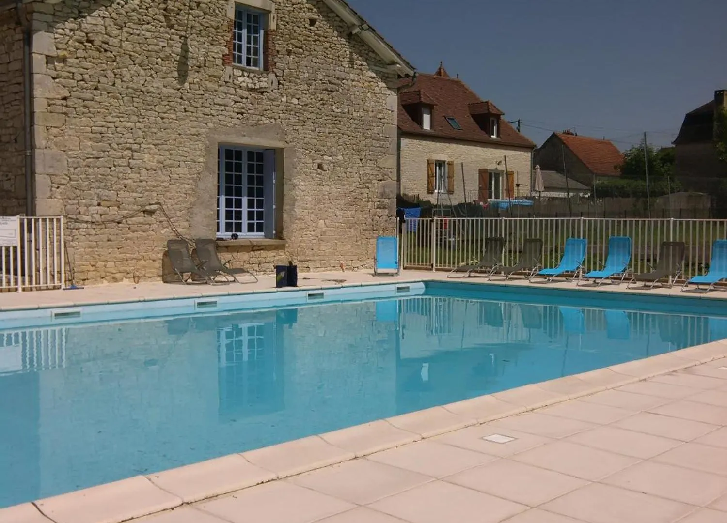 Camping Les Rives Du Ceou Saint-Chamarand